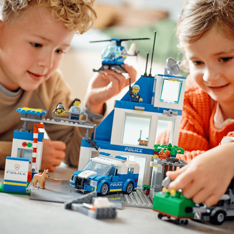 LEGO® City 60316 Policejní stanice — obrázek 10