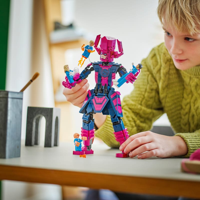 LEGO Marvel 76316 Fantastická čtyřka vs. Galactus