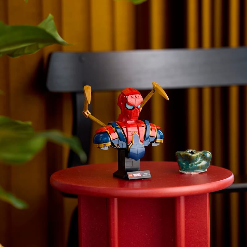 LEGO Marvel 76326 Busta Iron Spider-Mana