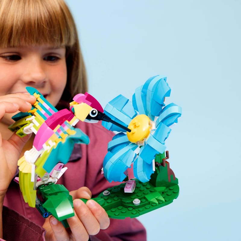 LEGO® Creator 3 v 1 31384 Divoká zvířata: Barevný kolibřík