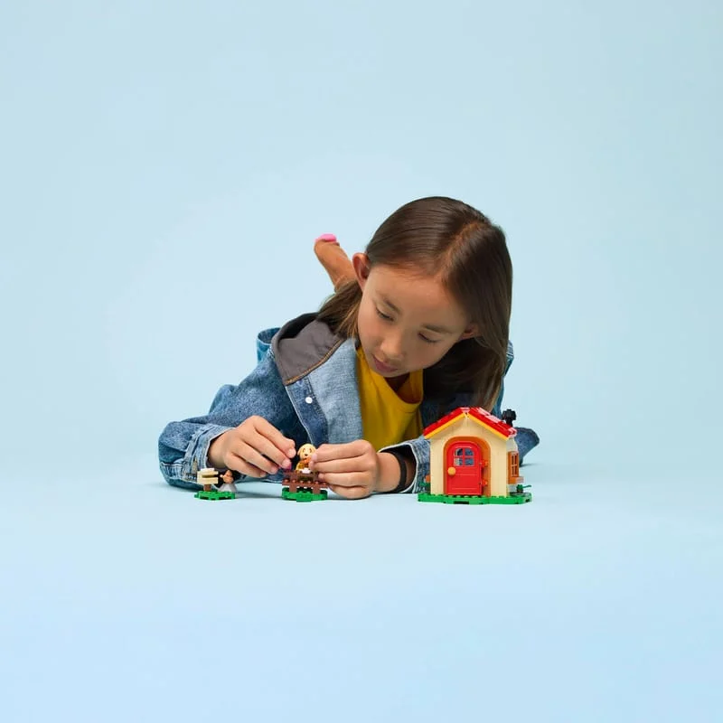 LEGO Animal Crossing 77058 Goldie a její útulný dům — obrázek 7