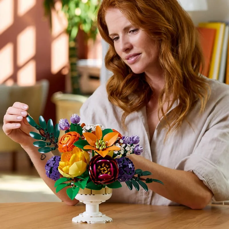 LEGO Botanicals 10345 Květinové aranžmá — obrázek 9