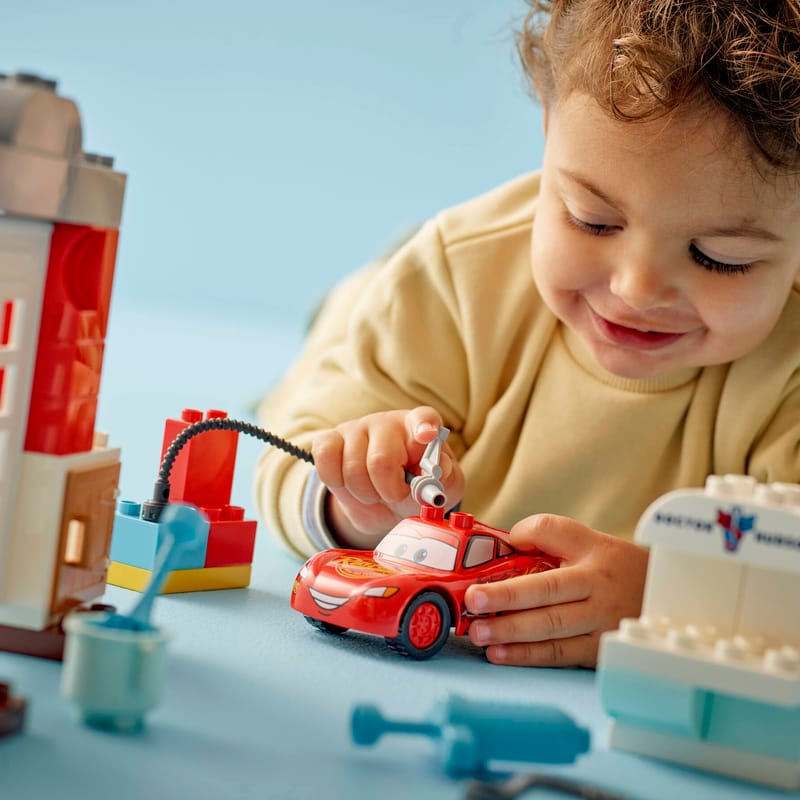 LEGO DUPLO 10456 McQueen a návštěva v garáži doktora Hudsona — obrázek 6