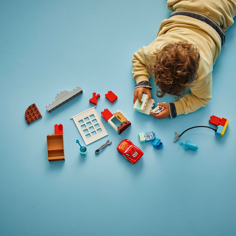 LEGO DUPLO 10456 McQueen a návštěva v garáži doktora Hudsona — obrázek 7