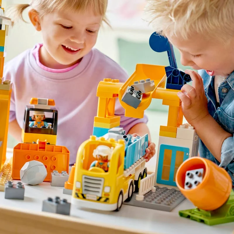 LEGO DUPLO 10476 Staveniště a vozidla 3 v 1 — obrázek 12