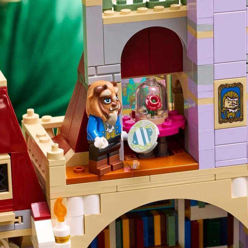 LEGO Disney 43263 Zámek z filmu Kráska a zvíře — obrázek 9