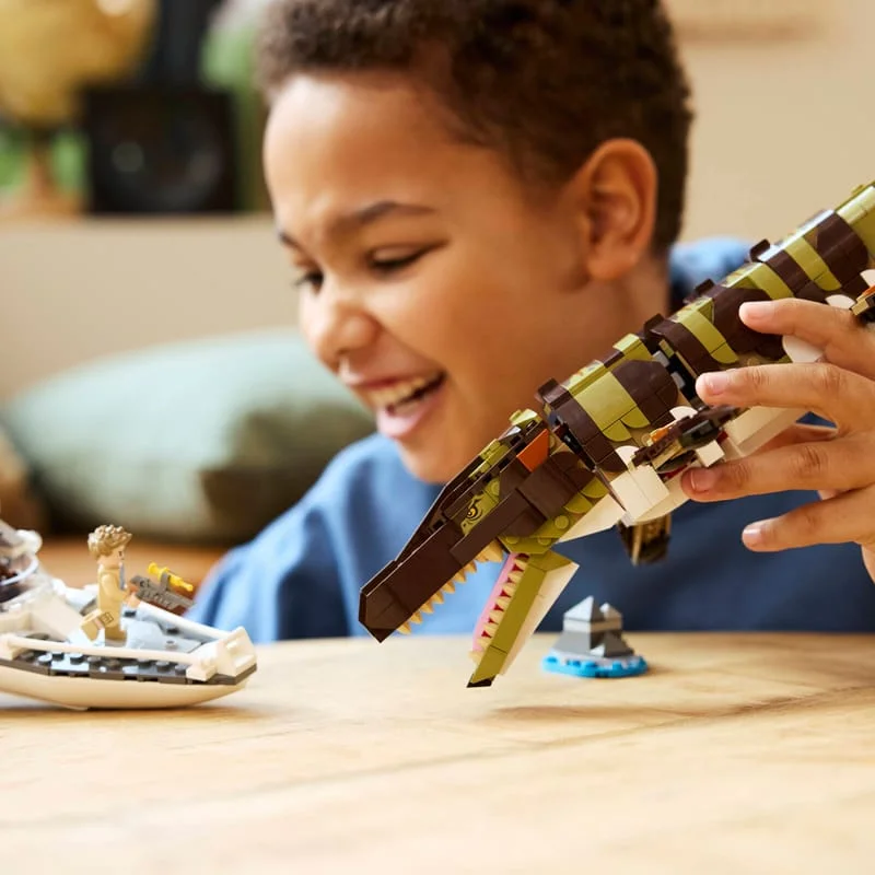 LEGO Jurassic World 76974 Mise na lodi s mosasaurem z kostek — obrázek 4