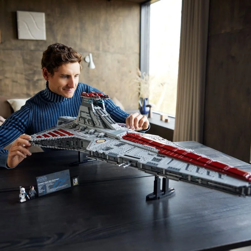 LEGO Star Wars 75367 Útočný křižník Republiky třídy Venator — obrázek 10