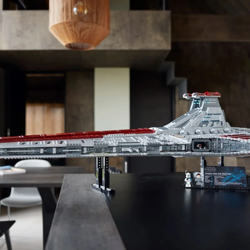 LEGO Star Wars 75367 Útočný křižník Republiky třídy Venator — obrázek 11