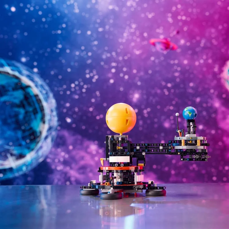 LEGO Technic 42179 Planeta Země a Měsíc na oběžné dráze — obrázek 10