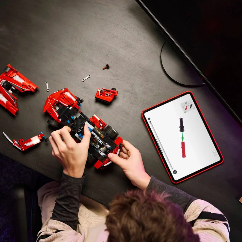 LEGO Technic 42212 Ferrari FXX K — obrázek 10