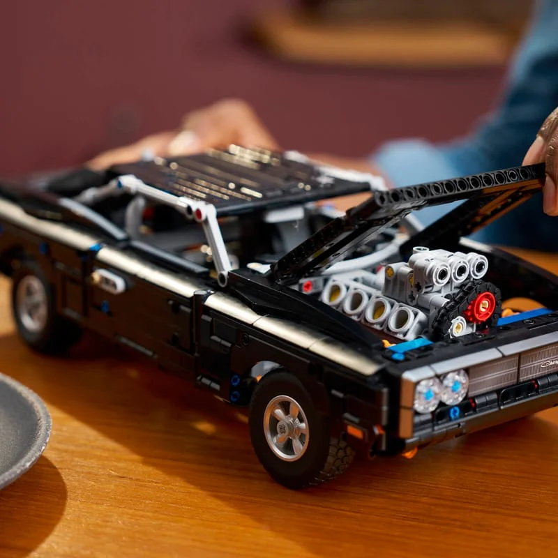 LEGO Technic 42231 Fast & Furious Dodge Charger R/T — obrázek 11