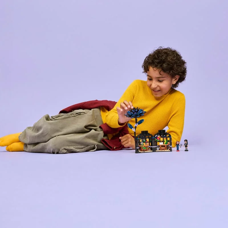 LEGO Wednesday 76784 Černá jiřina — obrázek 8